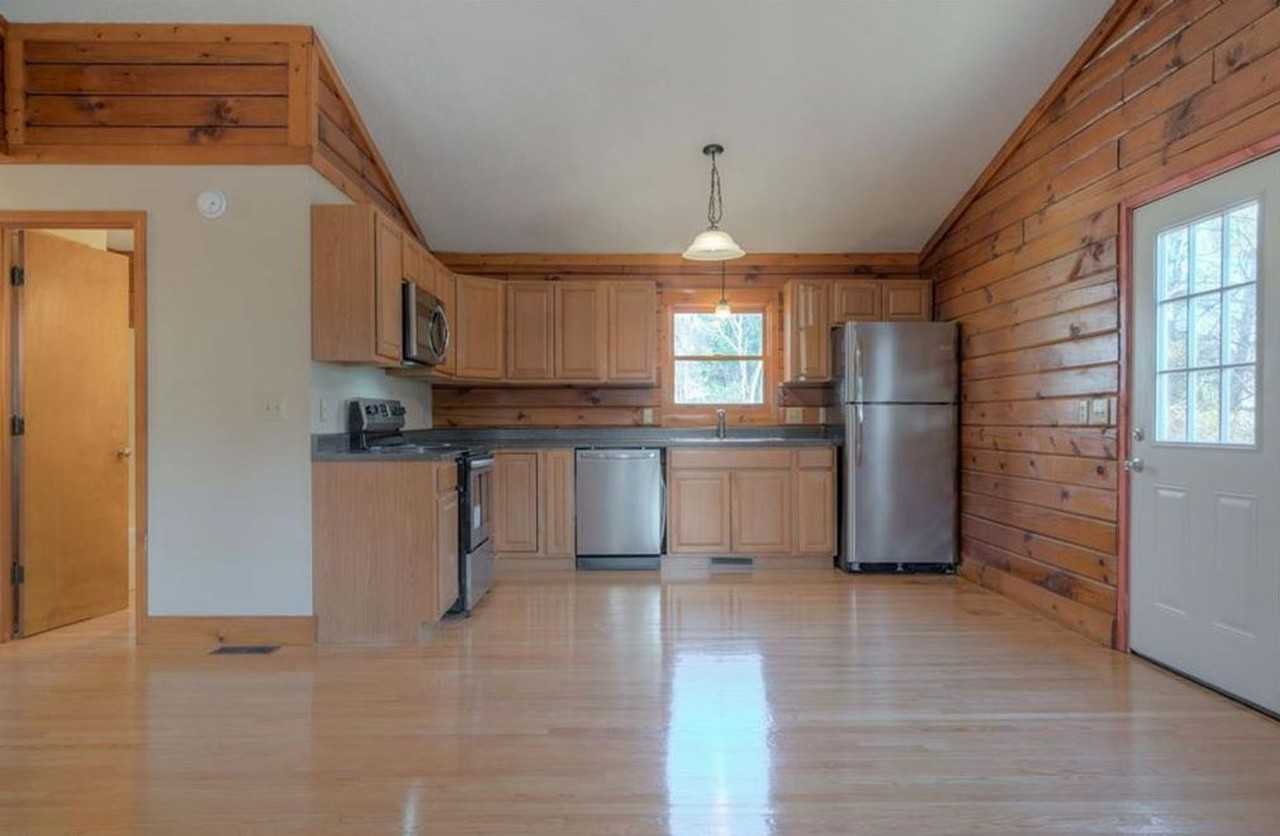 550 Colhoun St Ne - Photo 4 of 22