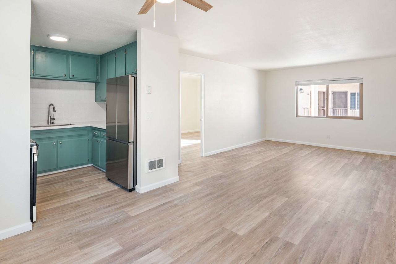 3736 Jemez Dr #6 - Photo 5 of 17