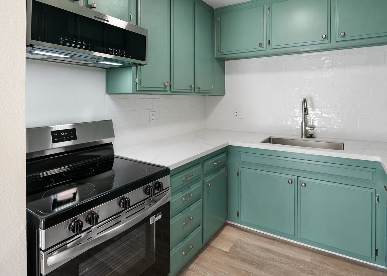 3736 Jemez Dr #6 - Photo 6 of 17