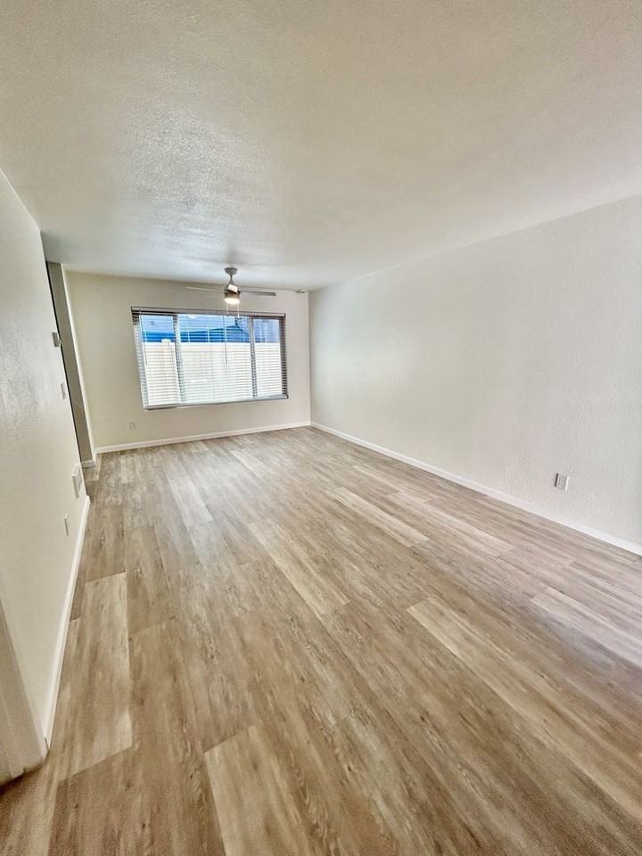 3736 Jemez Dr #8 - Photo 7 of 14