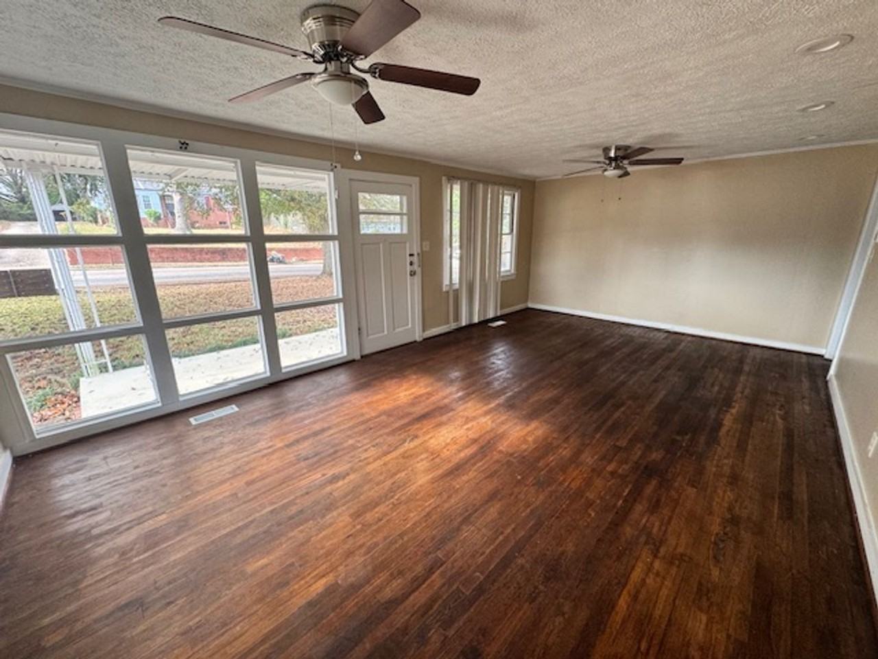 138 Youngs Mill Rd - Photo 2 of 9