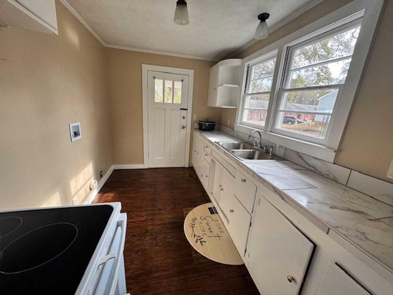 138 Youngs Mill Rd - Photo 4 of 9