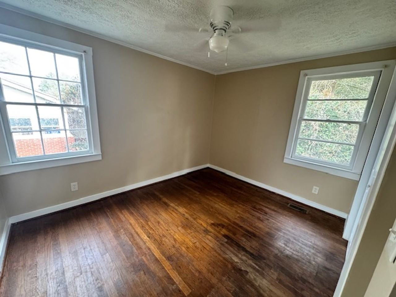 138 Youngs Mill Rd - Photo 6 of 9