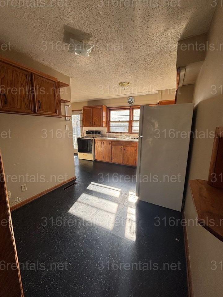 314 Dellway Street - Photo 6 of 17