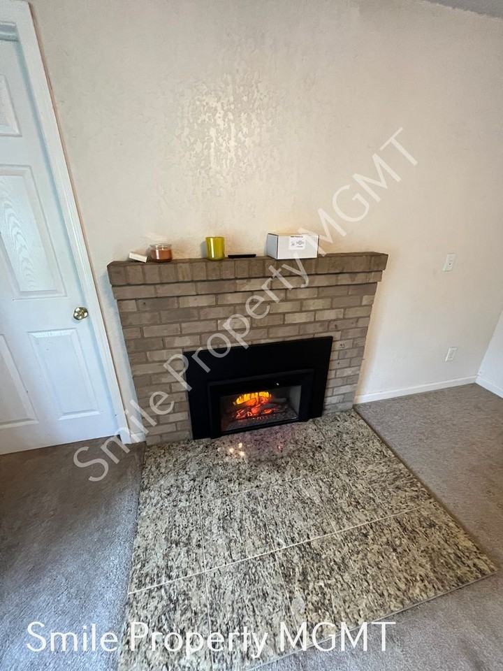 17265 Se Oatfield Rd - Photo 4 of 13