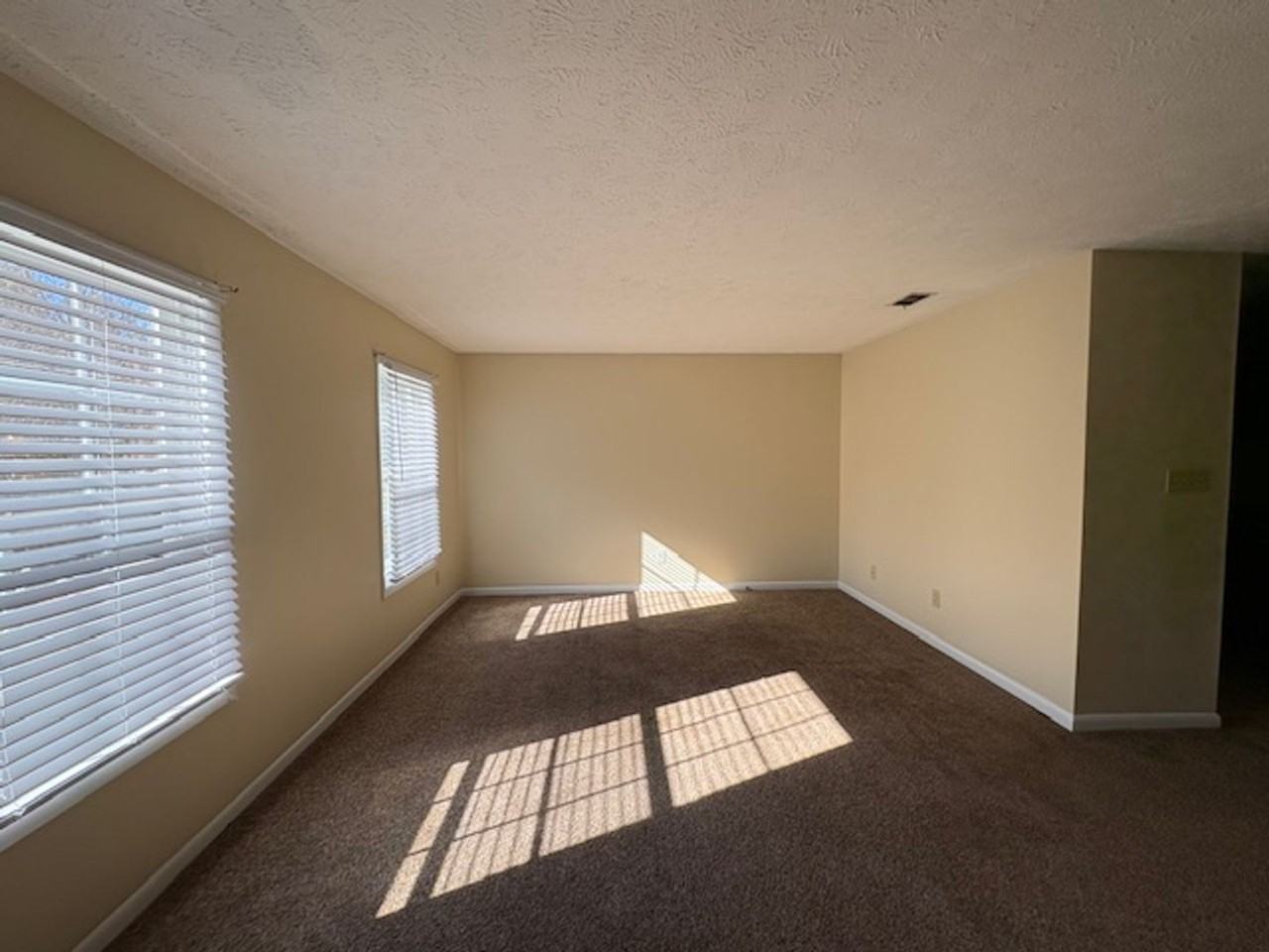 3820 John Marshall Road - Photo 5 of 18