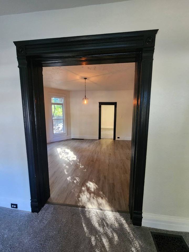 2186 E 89th St - Photo 7 of 50