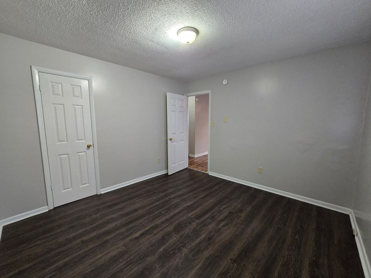 2305B Emily St - Photo 7 of 18