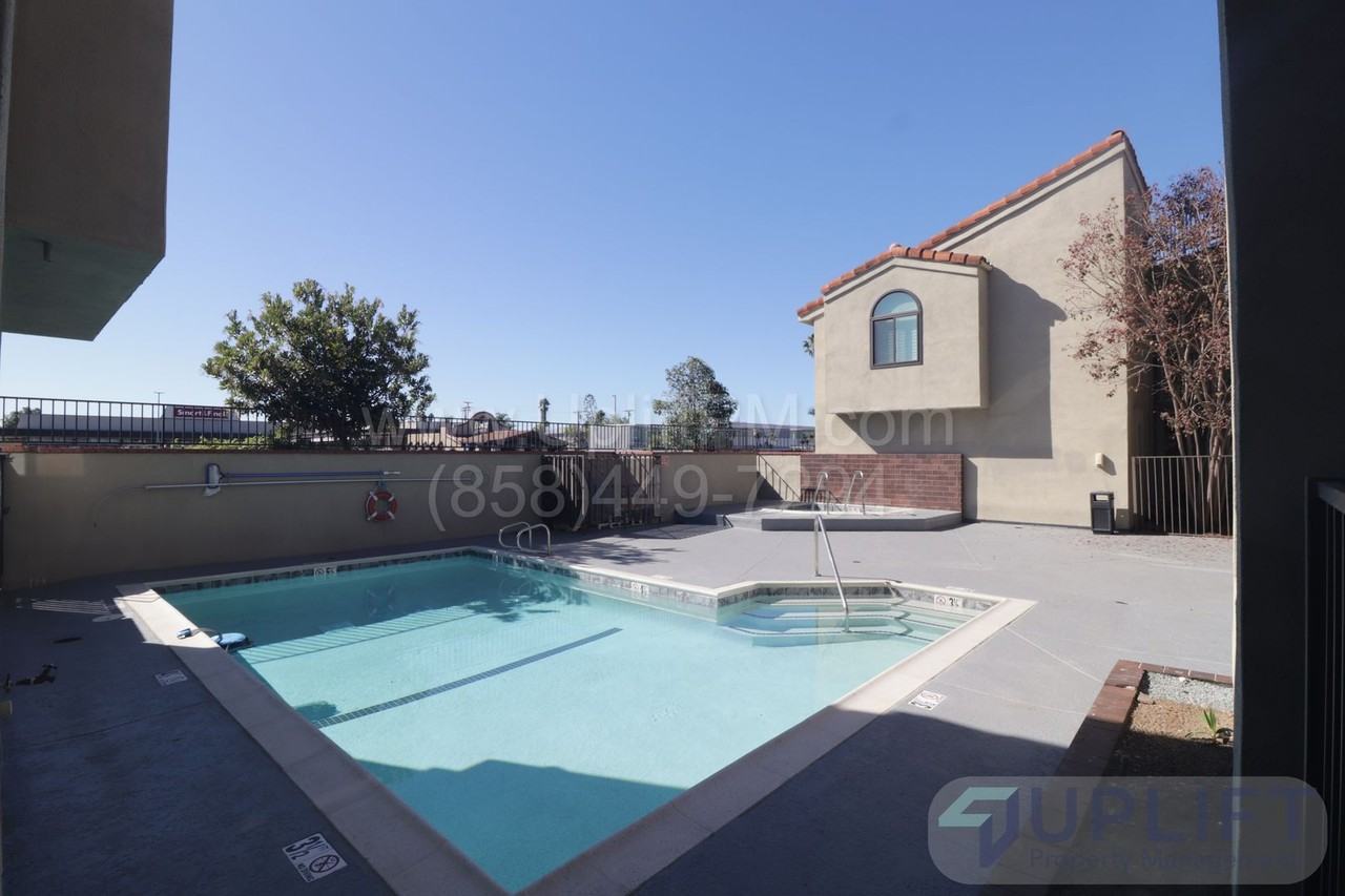 5170 Clairemont Mesa Blvd #15 - Photo 2 of 24
