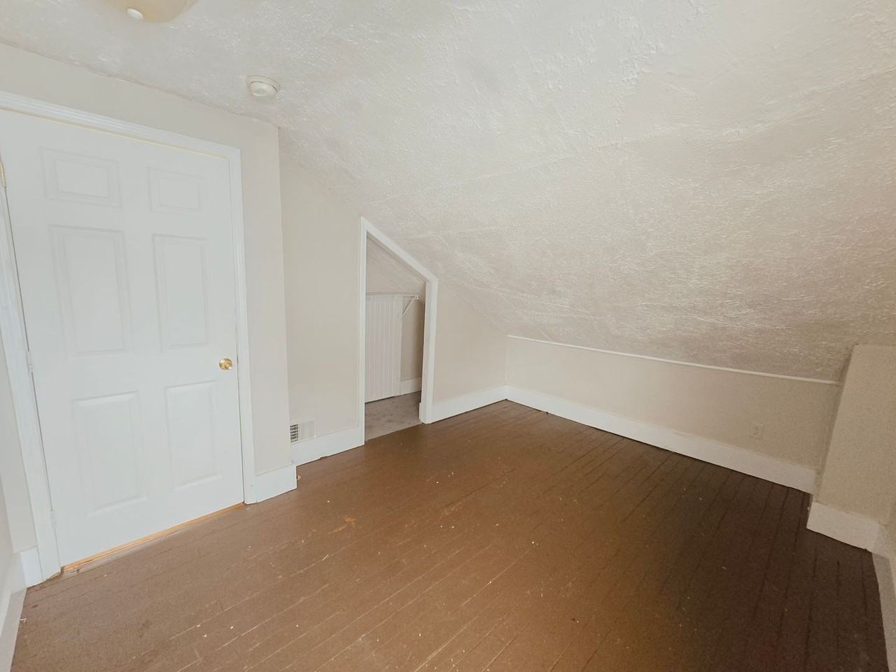 651 S 43rd St - Photo 2 of 6
