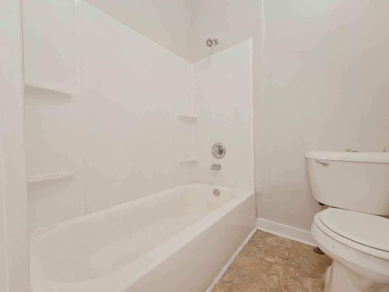 651 S 43rd St - Photo 4 of 6