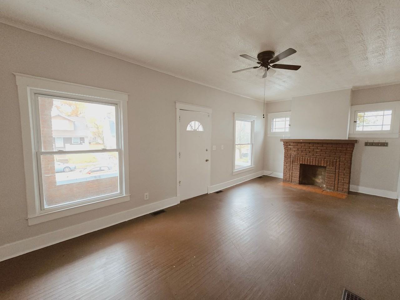 651 S 43rd St - Photo 6 of 6