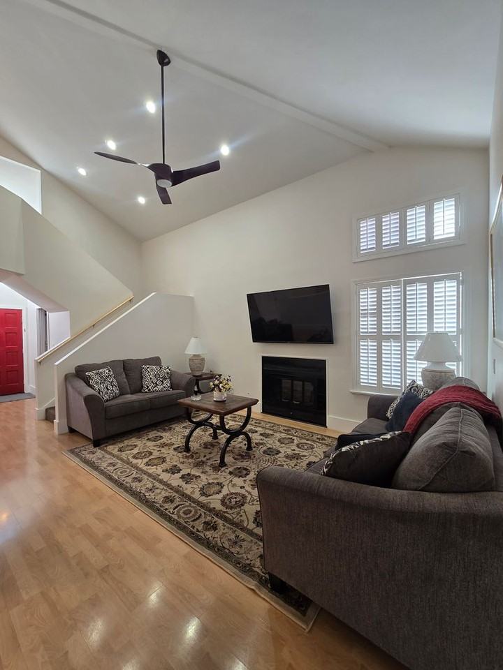 1340 Vista Montana Road - Photo 3 of 31