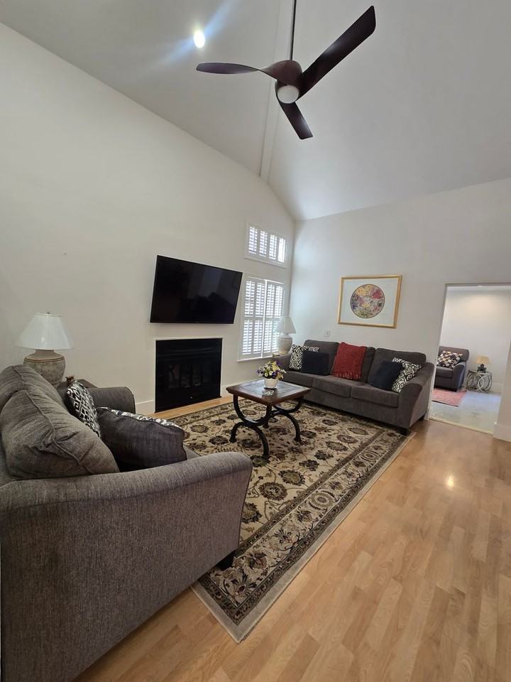 1340 Vista Montana Road - Photo 4 of 31