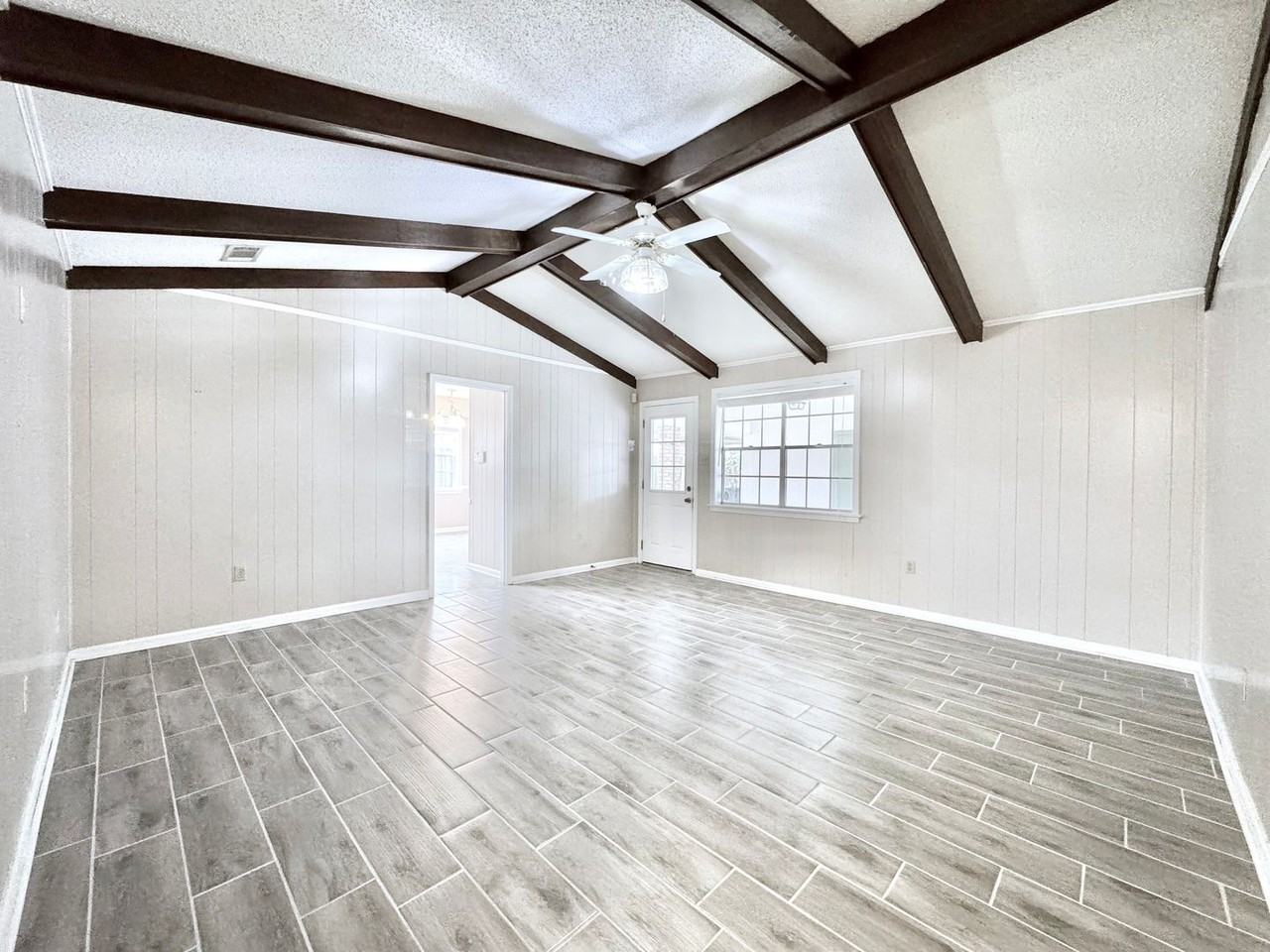 4738 Woodlyn Dr - Photo 3 of 36