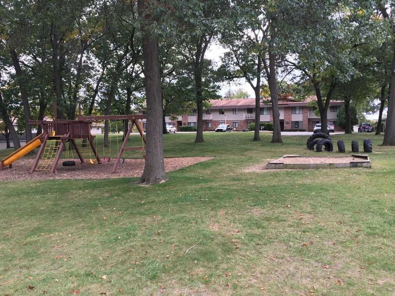 Silver Lake Apartments – Comfort, Convenience & Community in Portage, WI - Photo 2 of 44