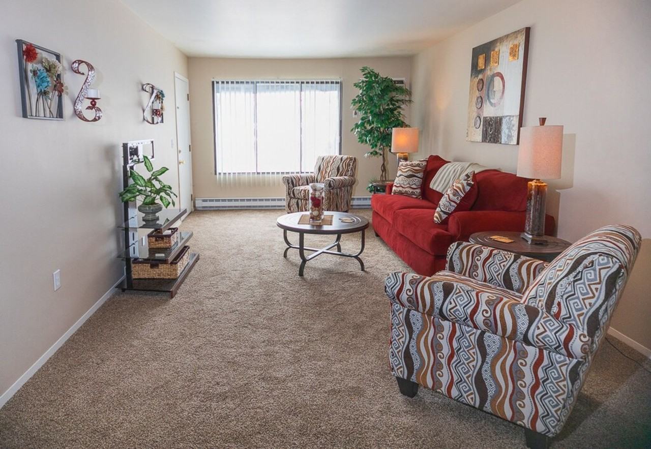 Silver Lake Apartments – Comfort, Convenience & Community in Portage, WI - Photo 7 of 44