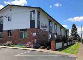 featured image of 6400 Se Division St