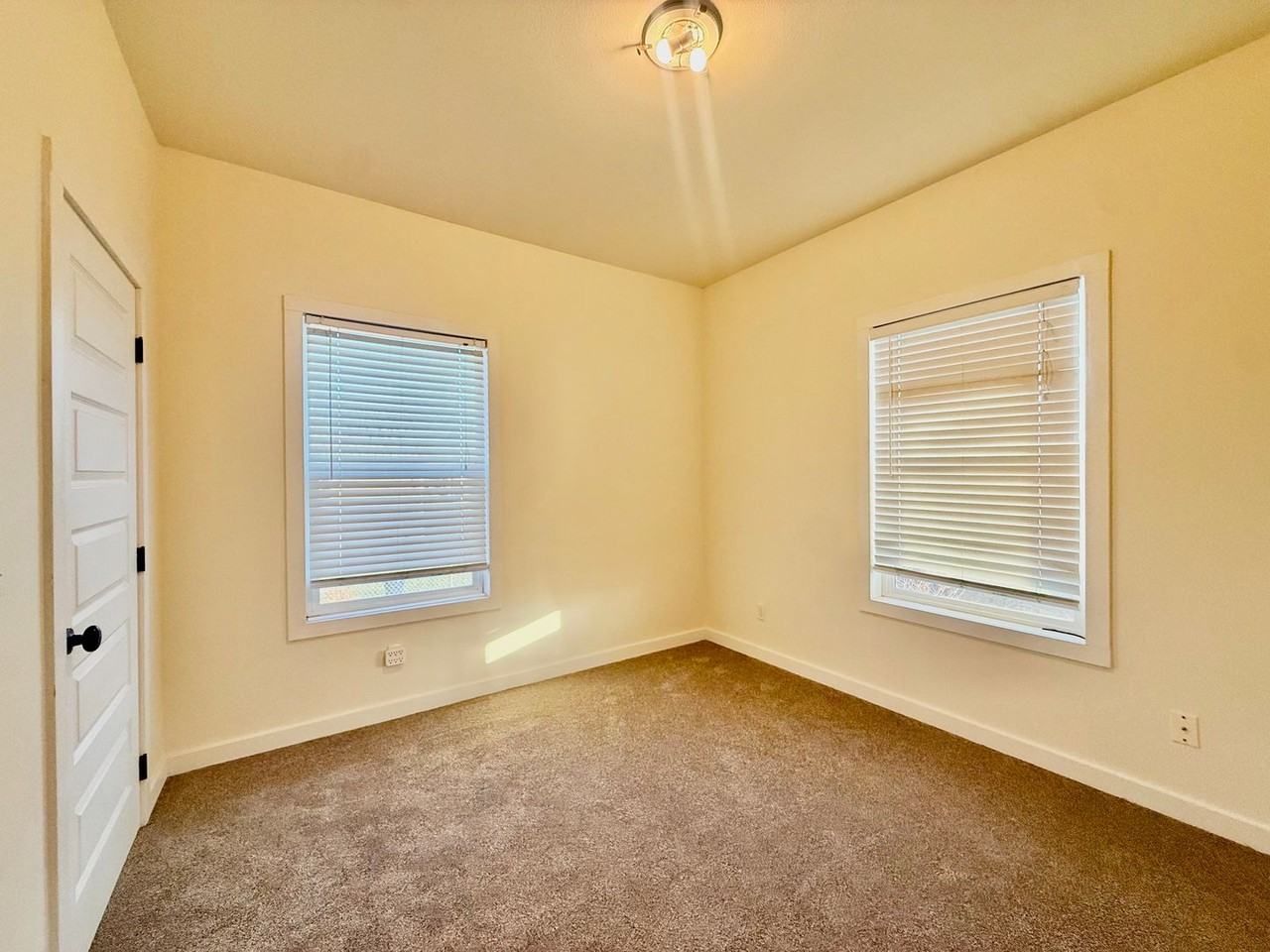 1801 Russell Avenue - Photo 4 of 13