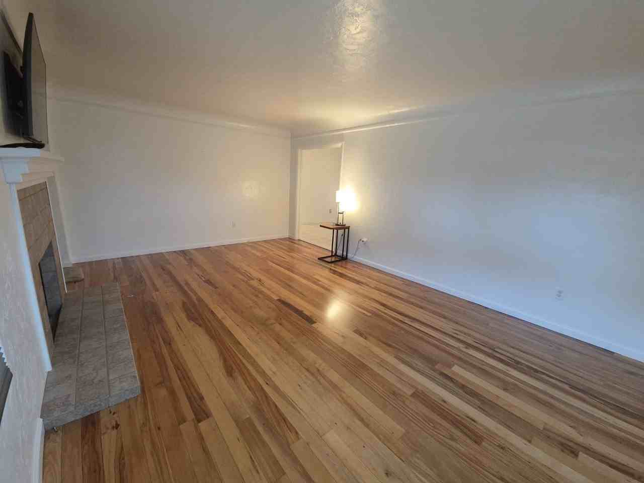 789 Elm Ave - Photo 7 of 36