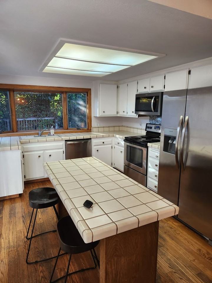 1723 Calavaras Dr - Photo 3 of 19