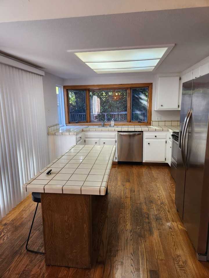 1723 Calavaras Dr - Photo 4 of 19