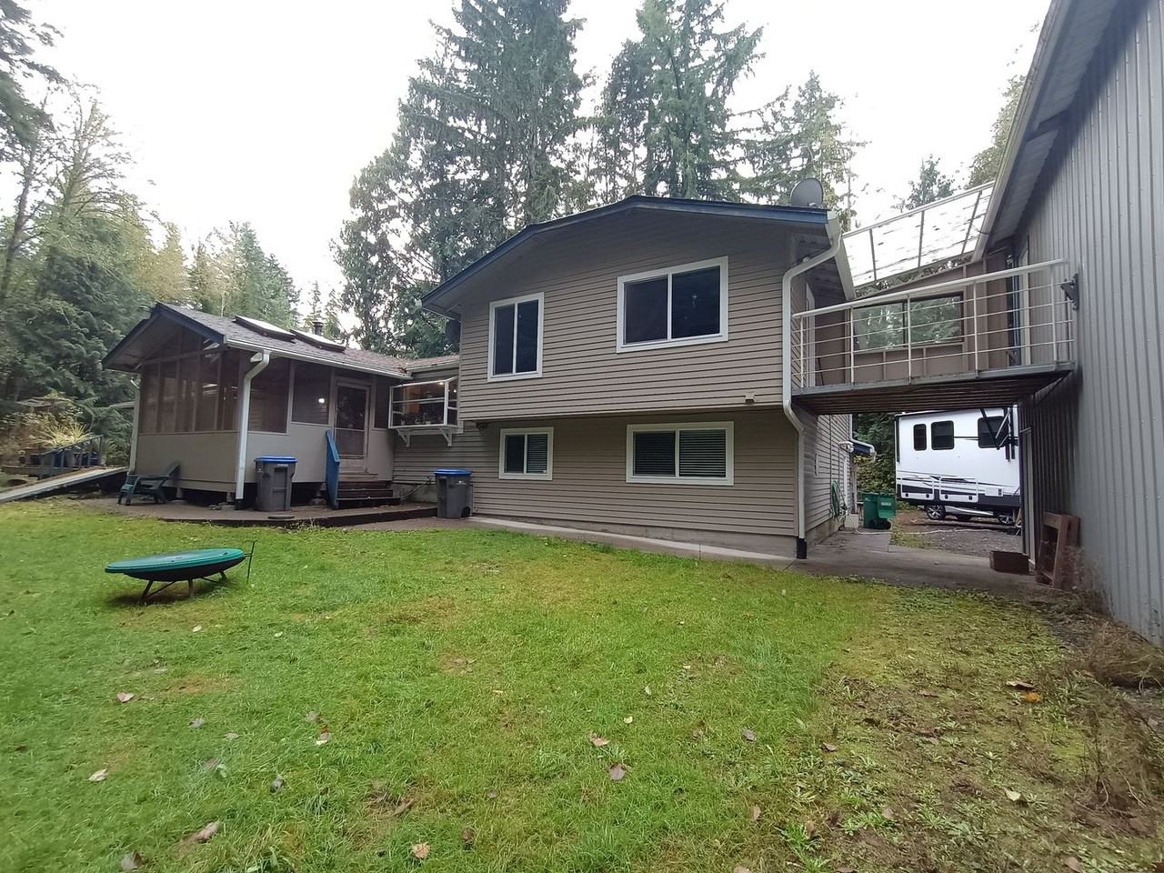 4060 Ne Kedros Dr - Photo 5 of 40