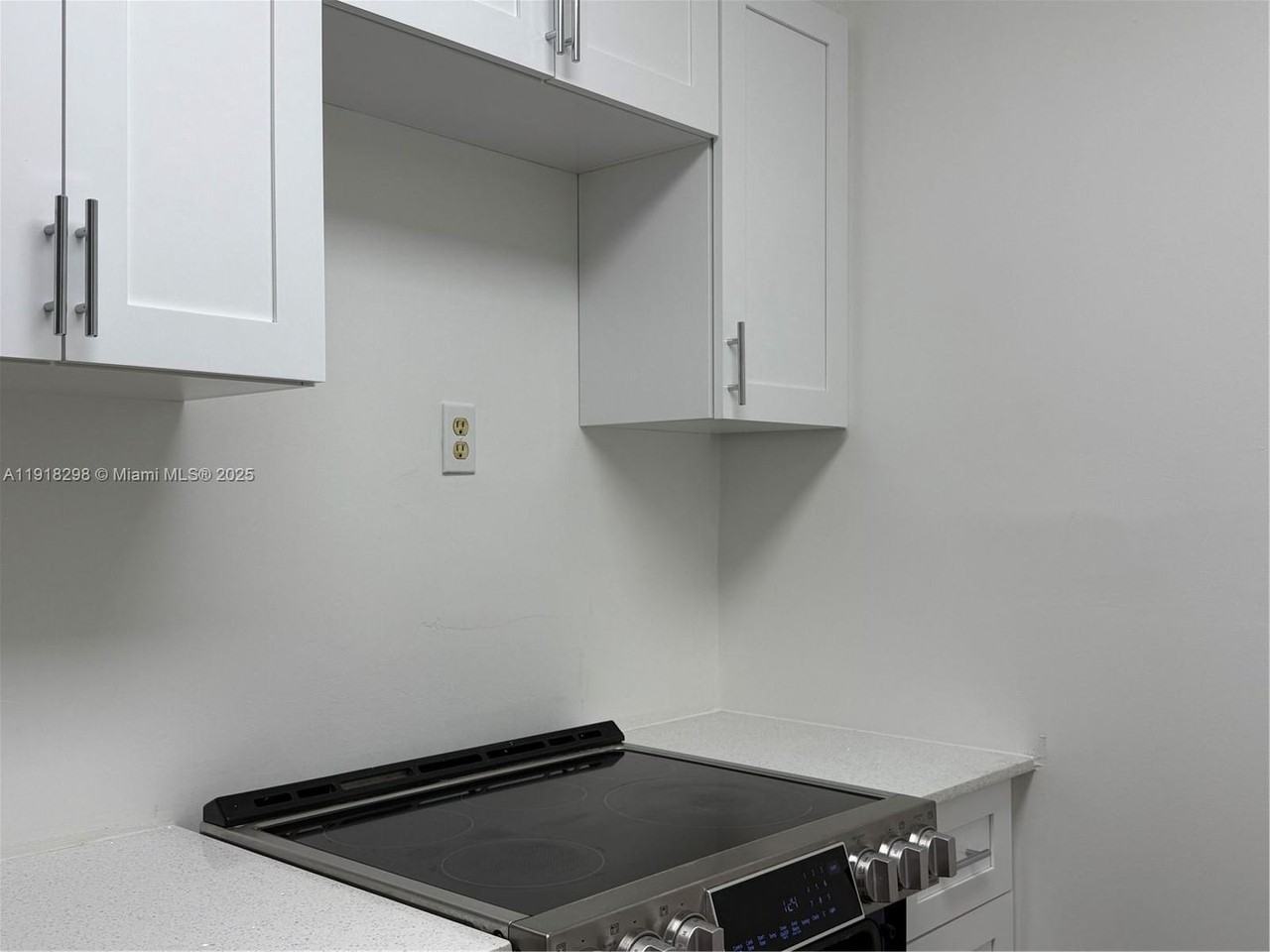 6420 Southwest 18th Terrace - Photo 2 of 18