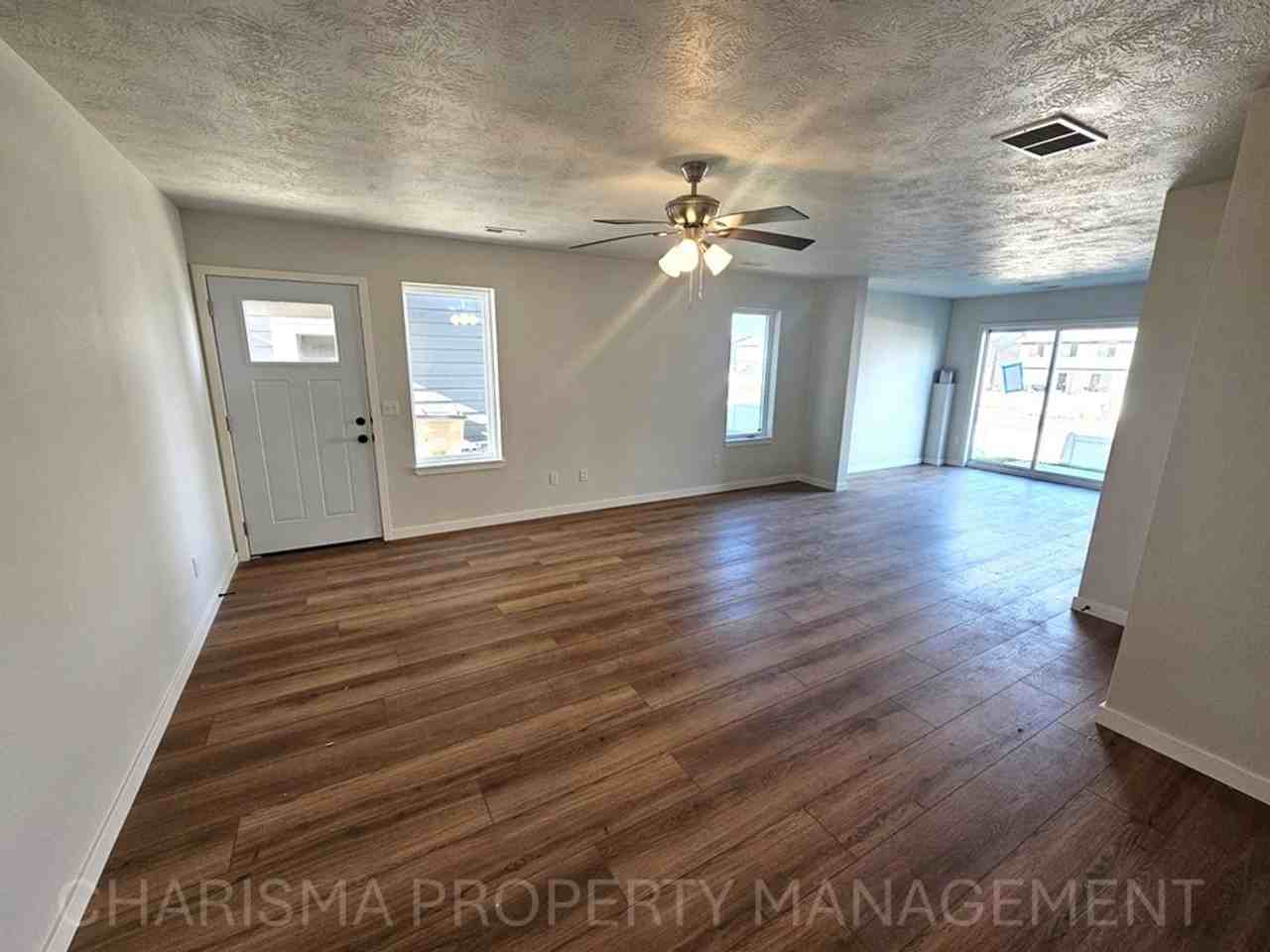 Tunis Drive Townhomes - Photo 7 of 50