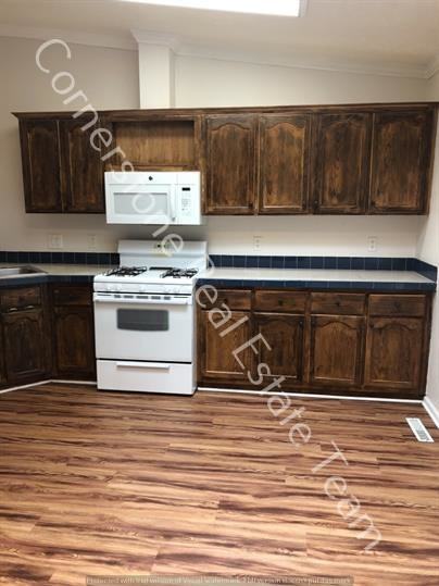 1335 Market St #1 - Photo 4 of 12