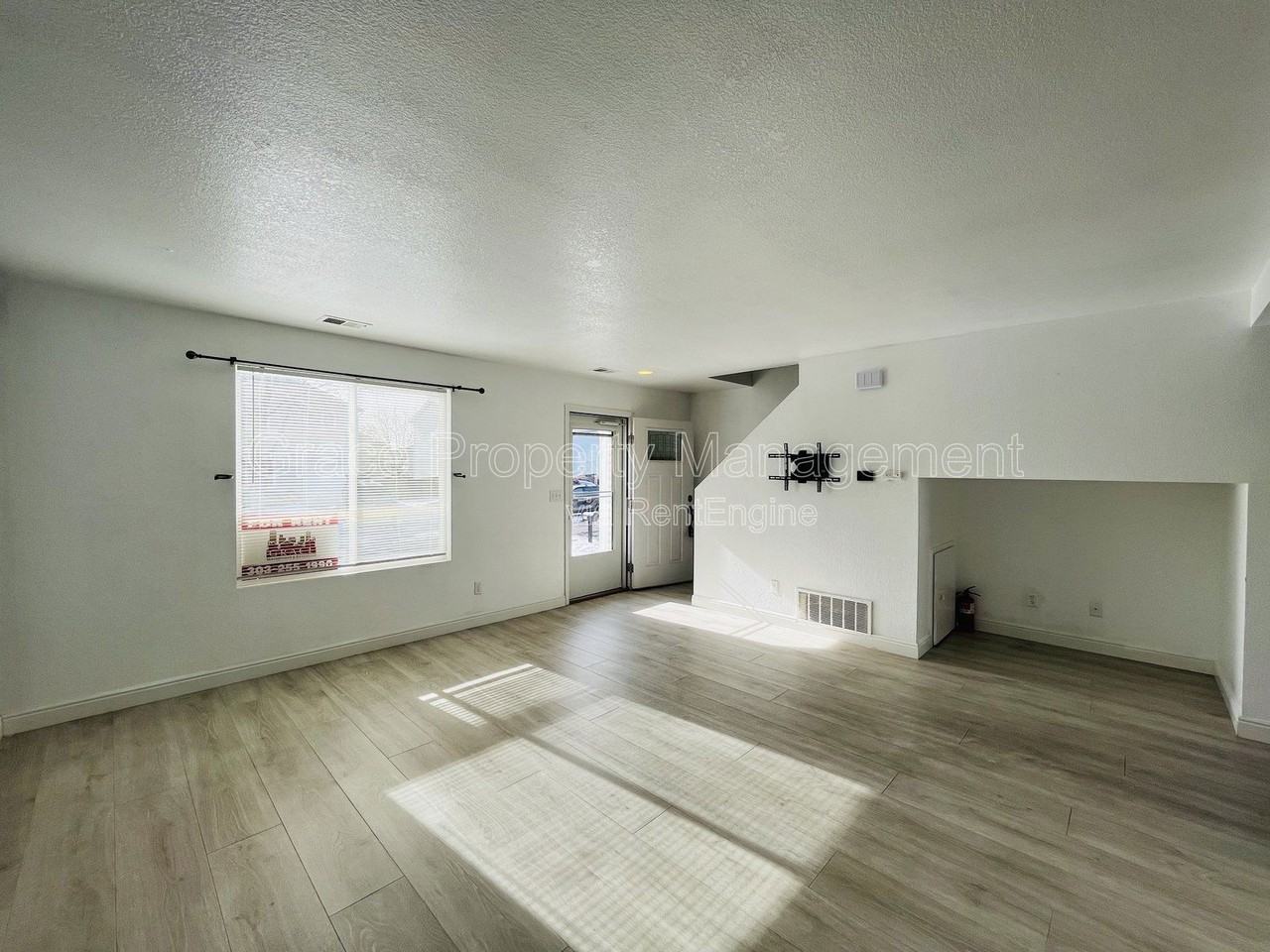 1217 Bluejay Ave - Photo 5 of 23