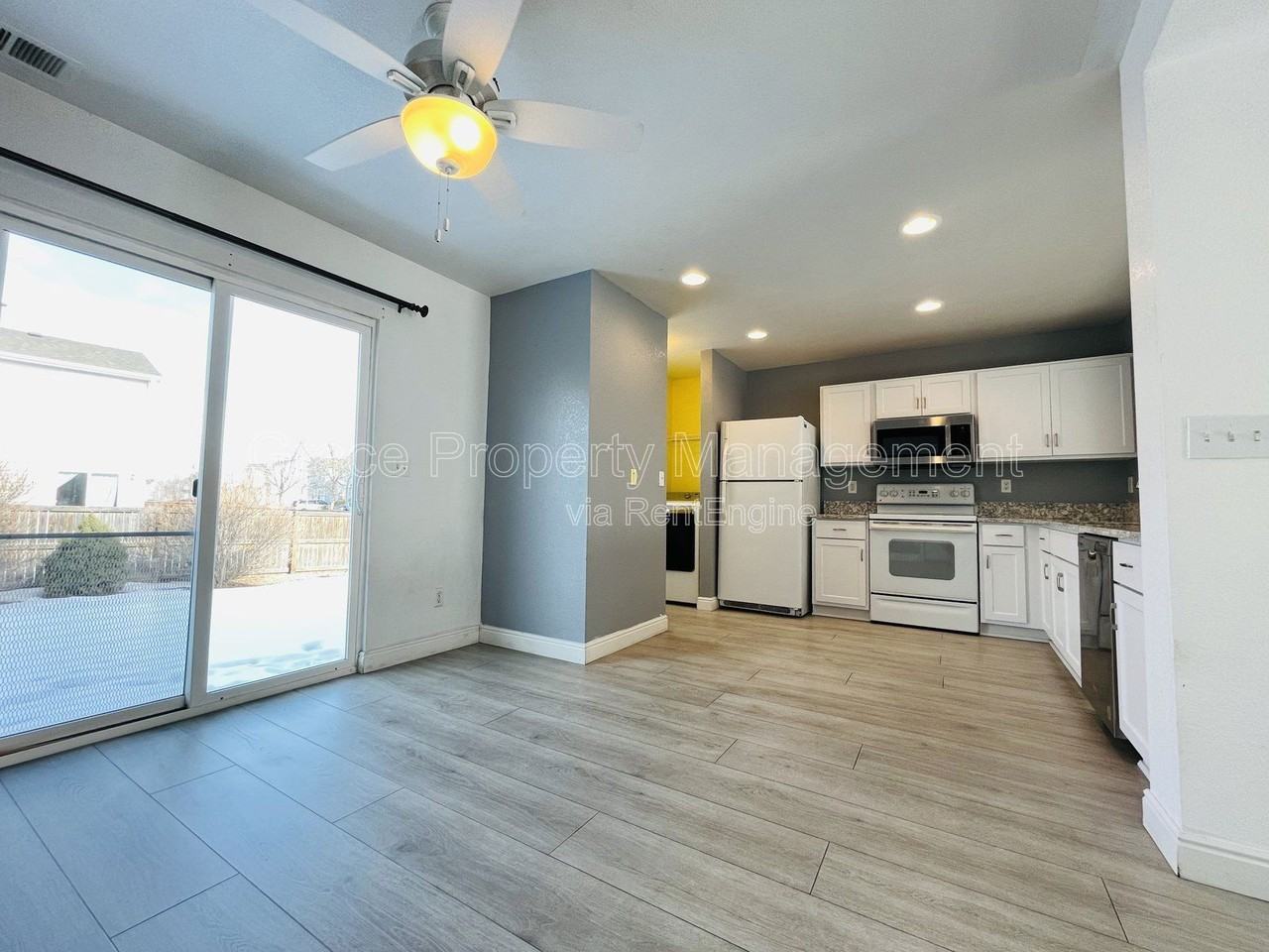 1217 Bluejay Ave - Photo 7 of 23