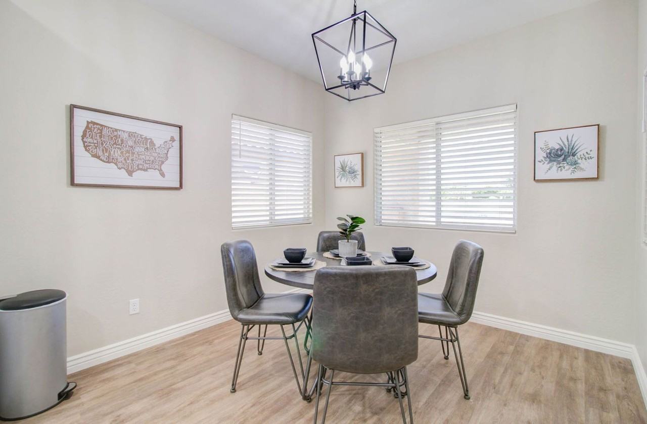 1000 South Roanoke Street - Photo 7 of 32