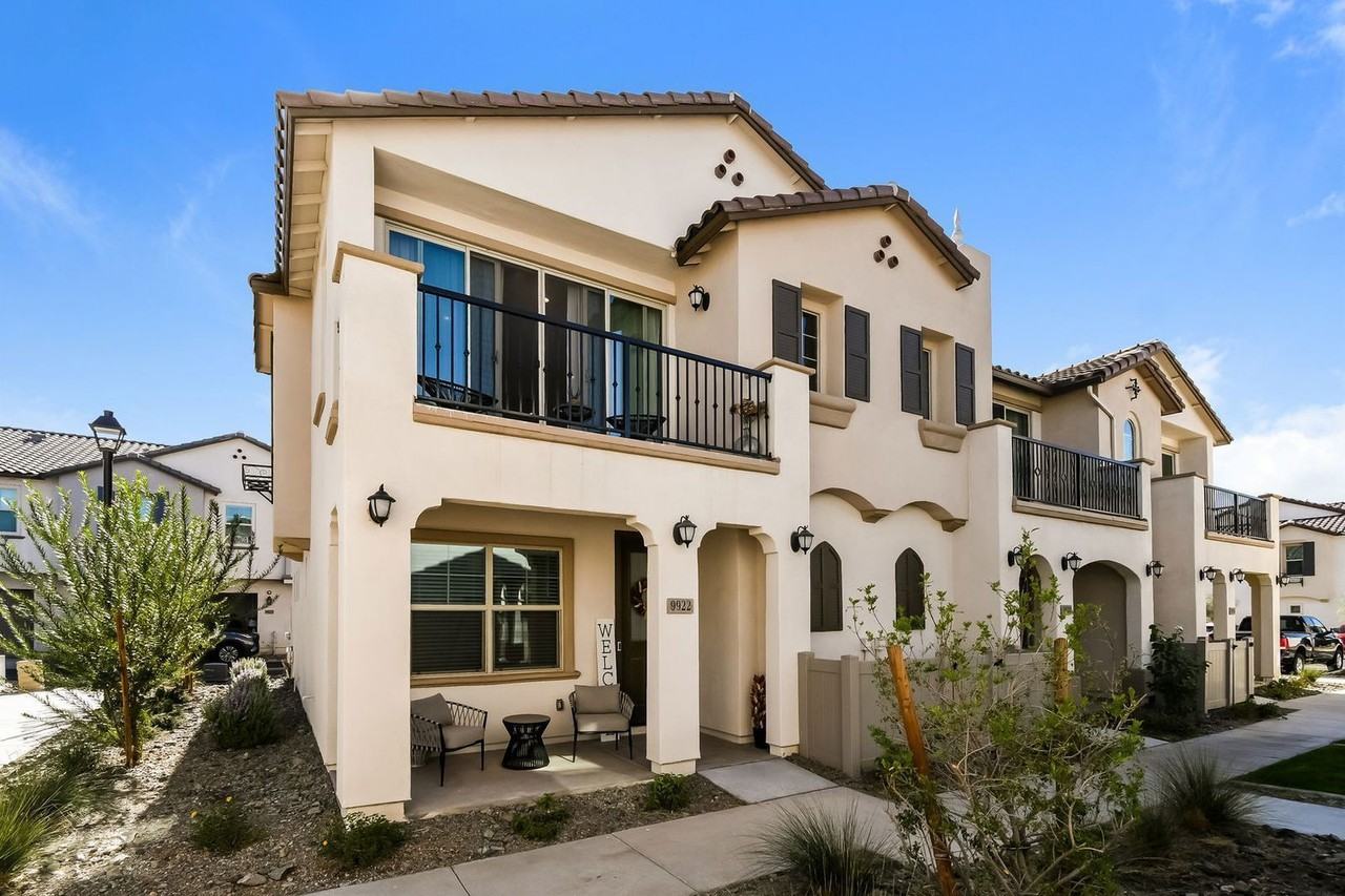 9922 E Wavelength Ave - Photo 4 of 34