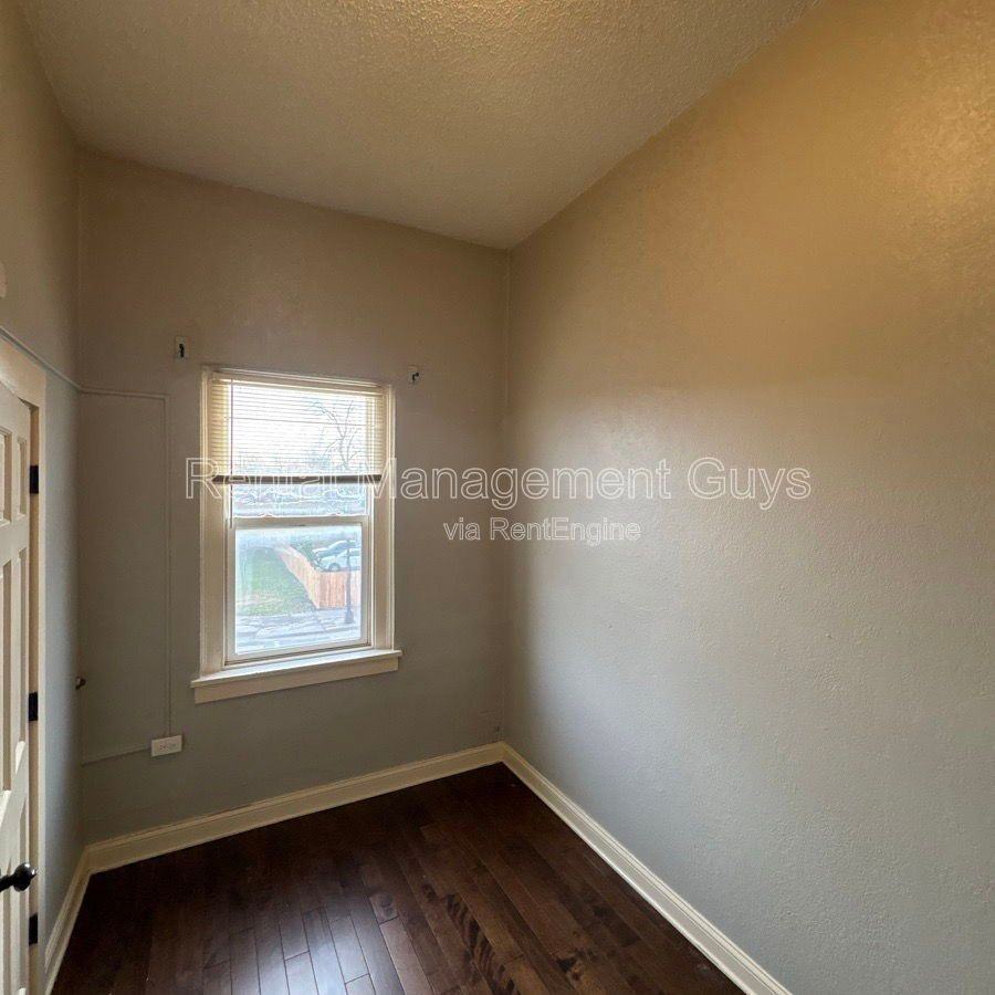 1163 7th St W #2 - Photo 5 of 7