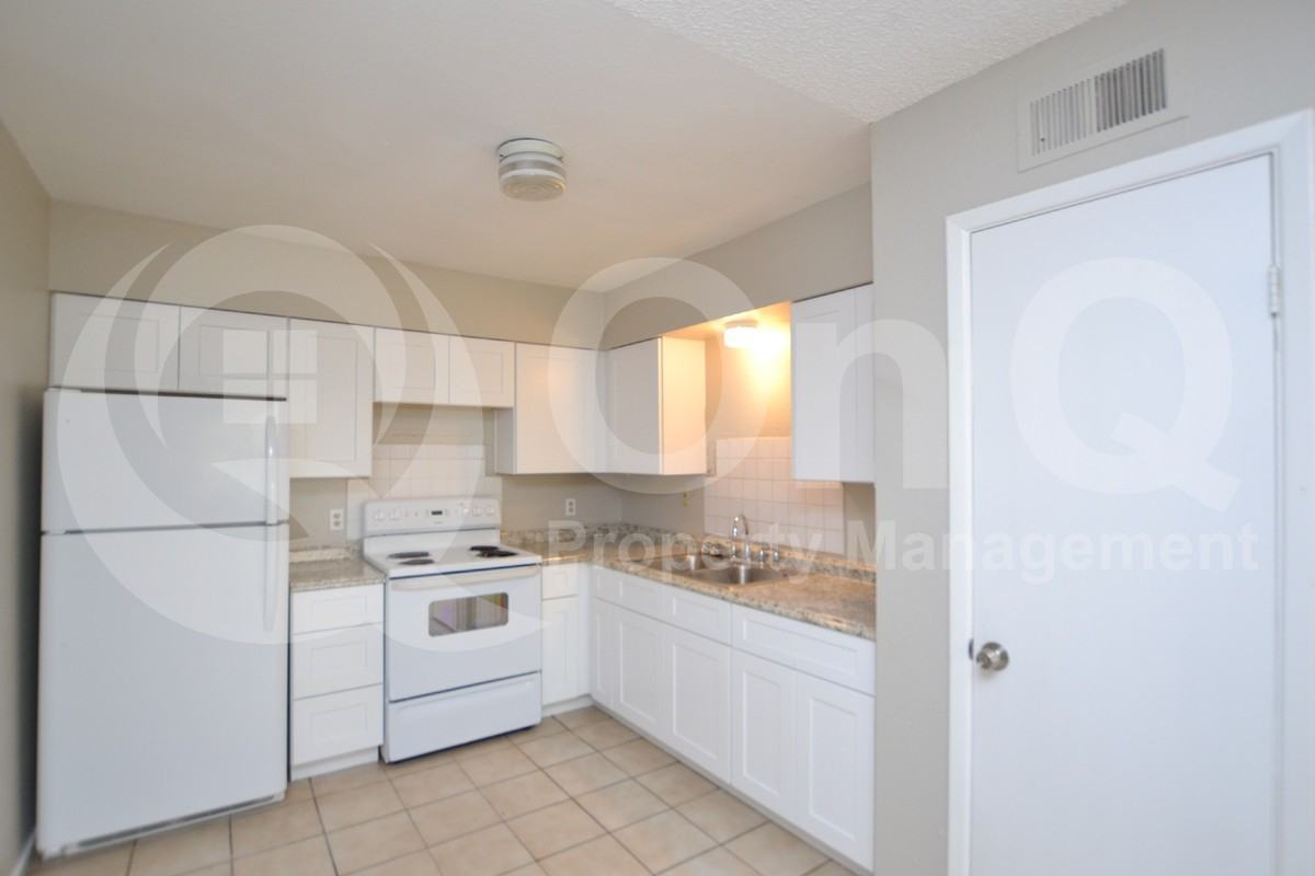 1861 N Center St #2 - Photo 3 of 12