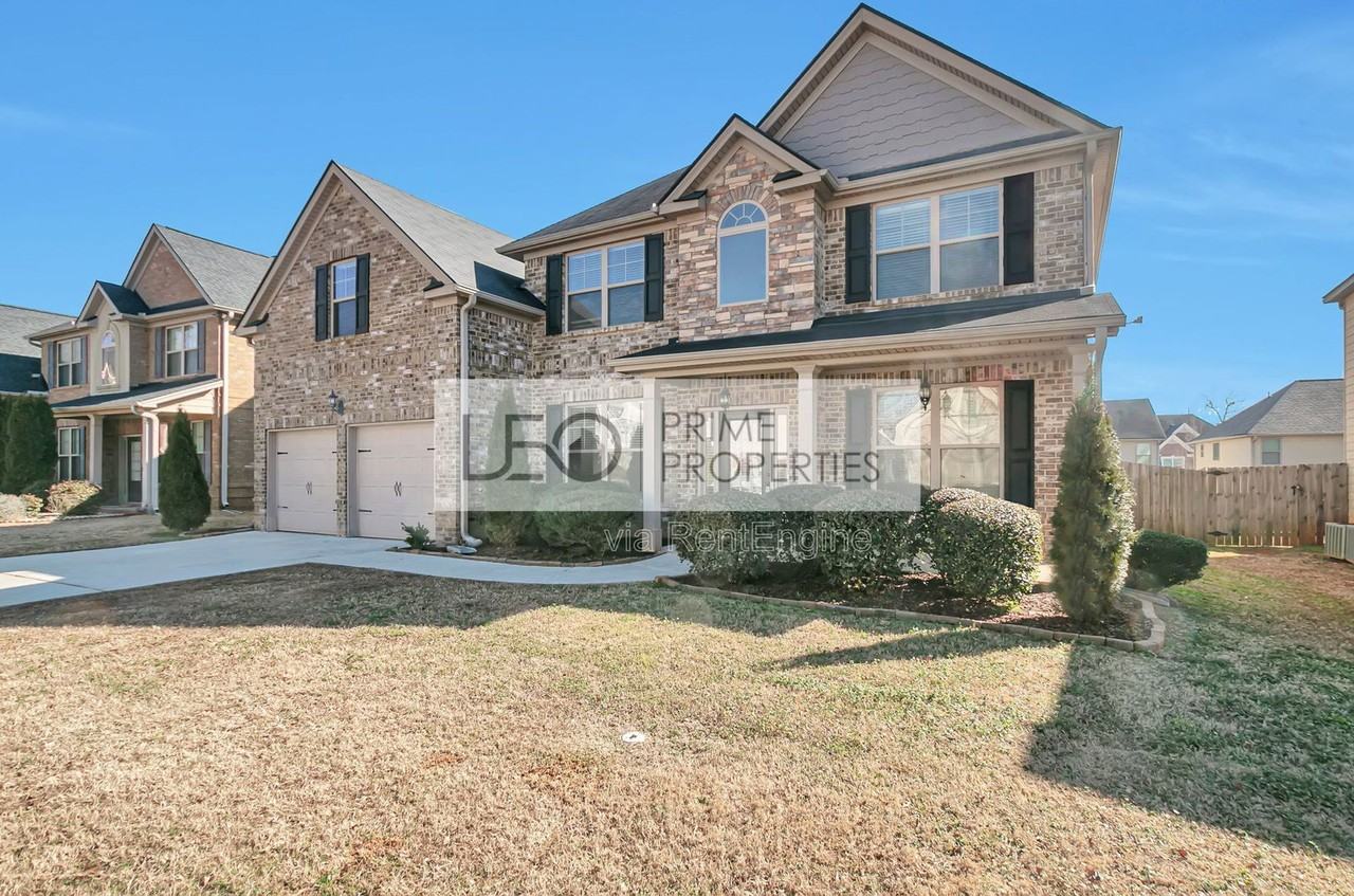 4276 Constellation Blvd - Photo 2 of 36