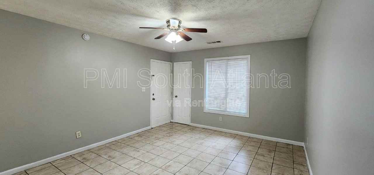 107 Spring Court - Photo 3 of 11