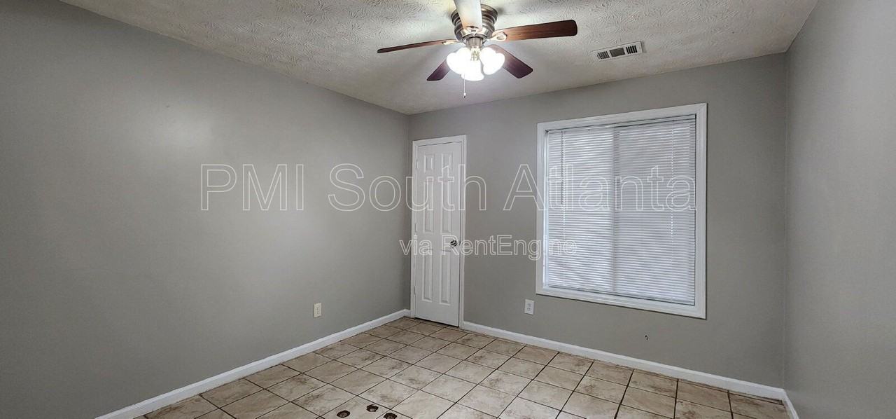 107 Spring Court - Photo 4 of 11