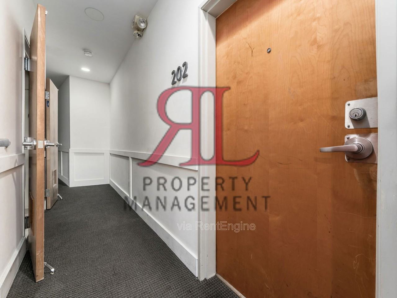 1131 N High St #202 - Photo 4 of 21