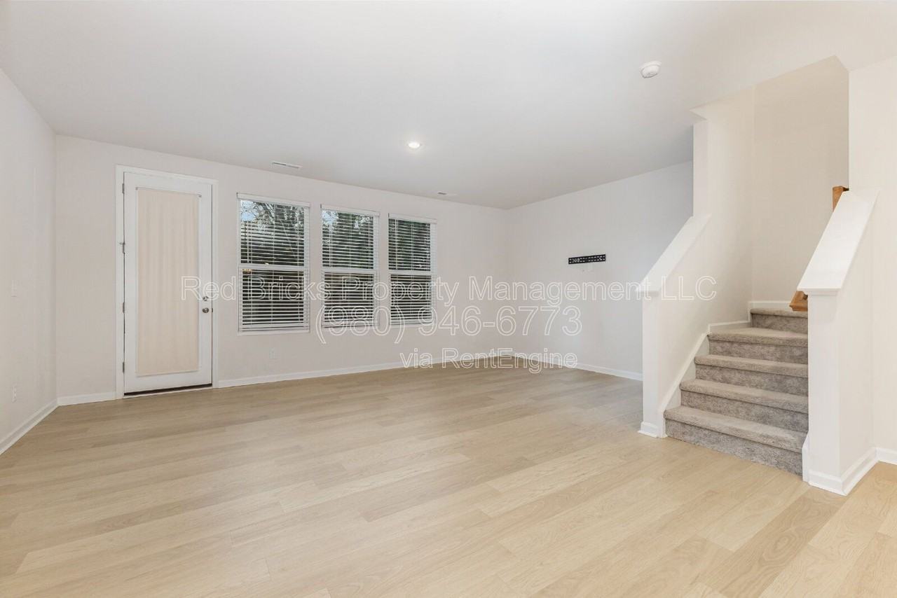 1816 Blanche St - Photo 7 of 28