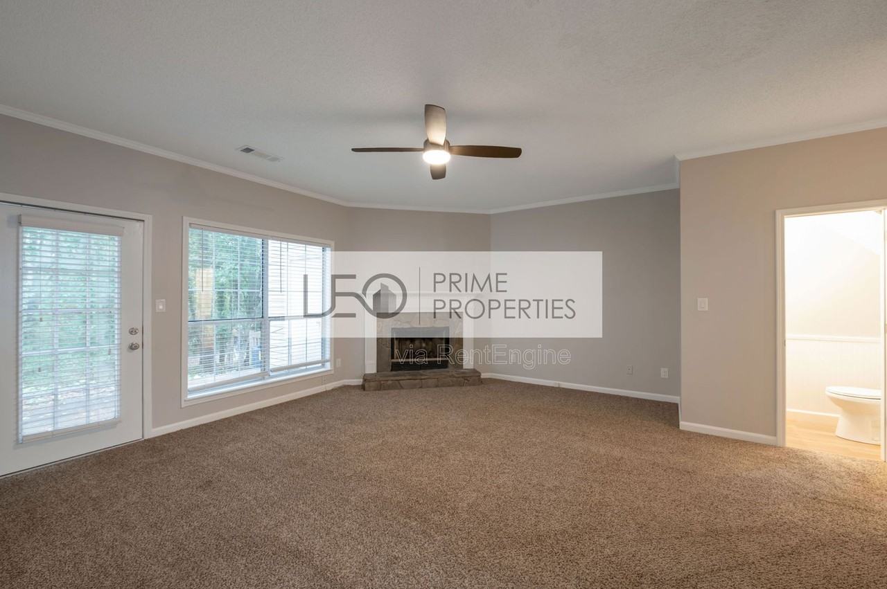 2195 Fairways Ct Nw - Photo 2 of 15