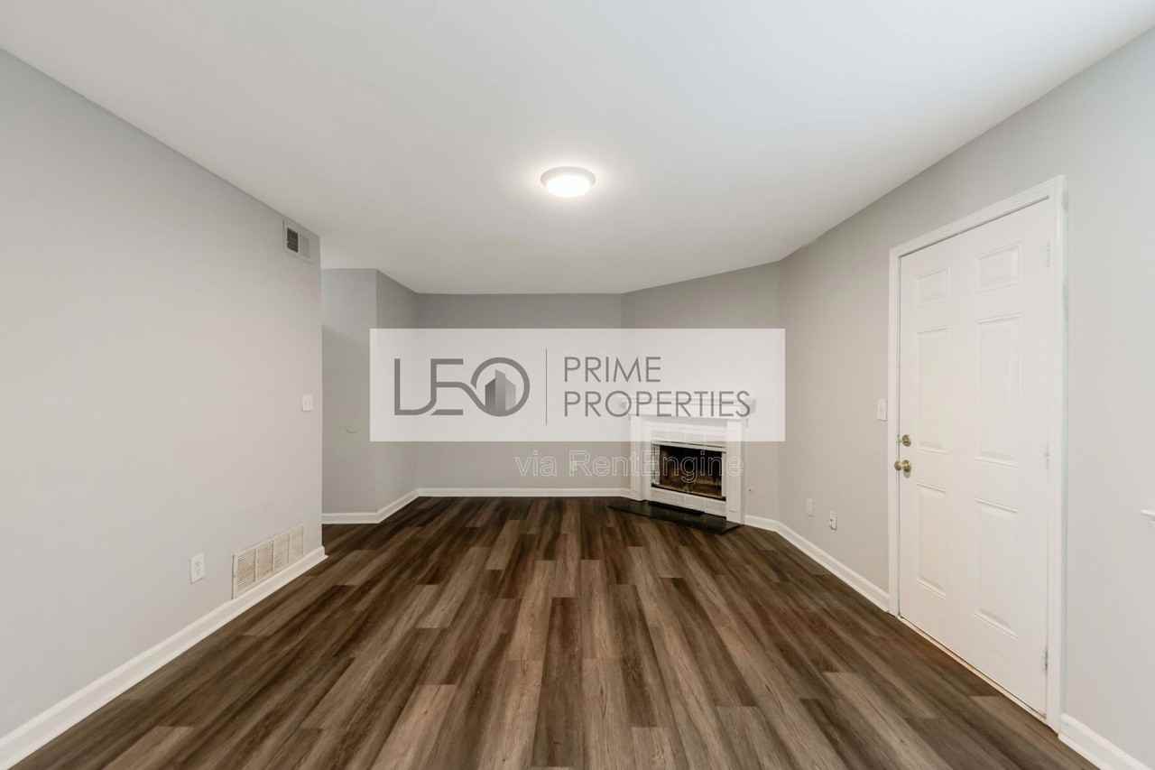 776 Crestside Ct - Photo 2 of 16