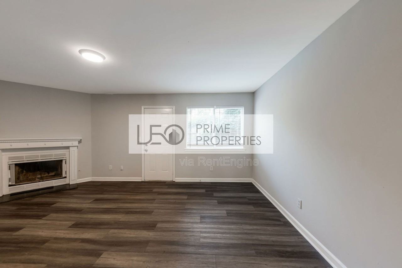 776 Crestside Ct - Photo 3 of 16