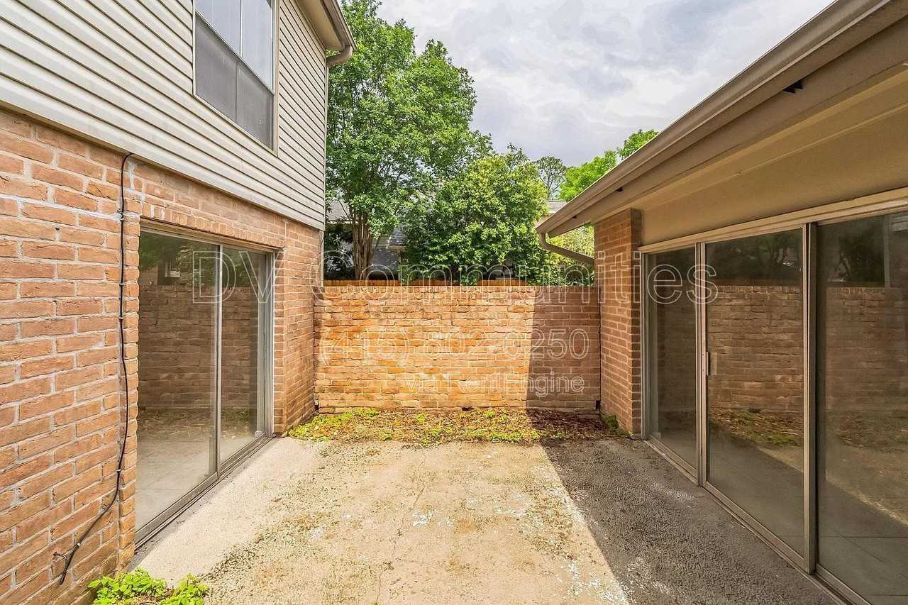 4702 N Cashel Cir - Photo 6 of 38