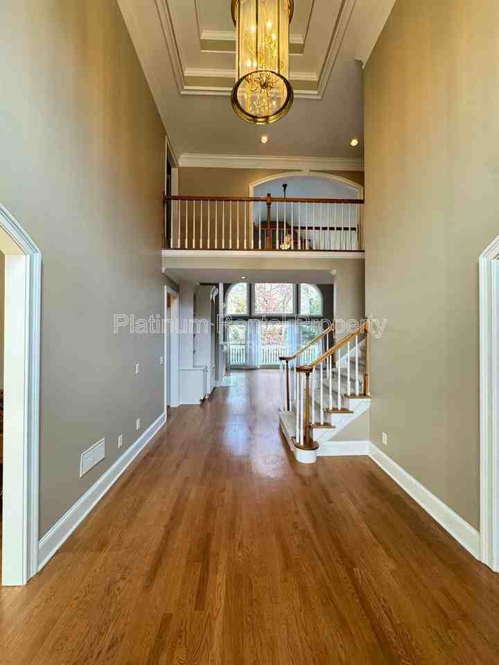425 Water Shadow Lane - Photo 5 of 50