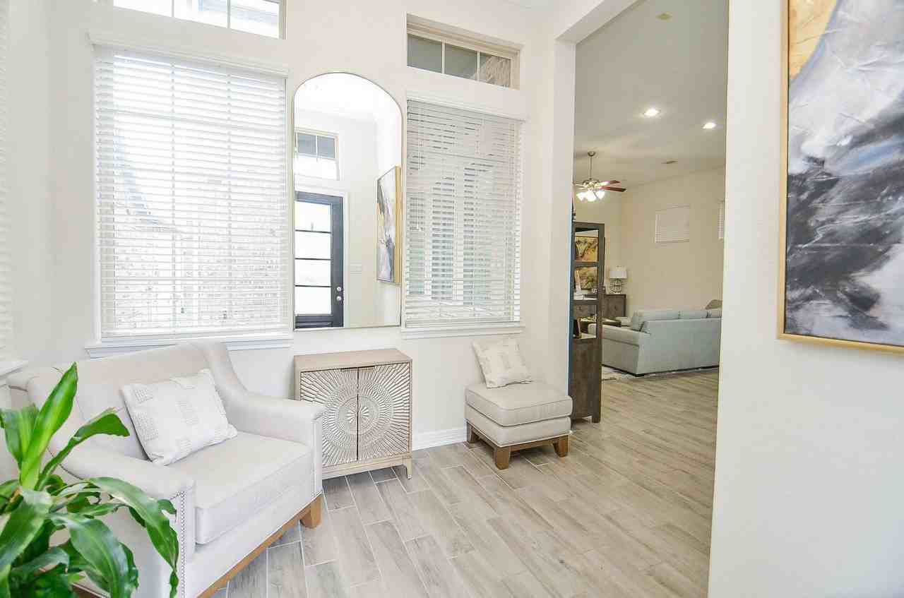 18214 Lake Eagle Drive - Photo 6 of 35