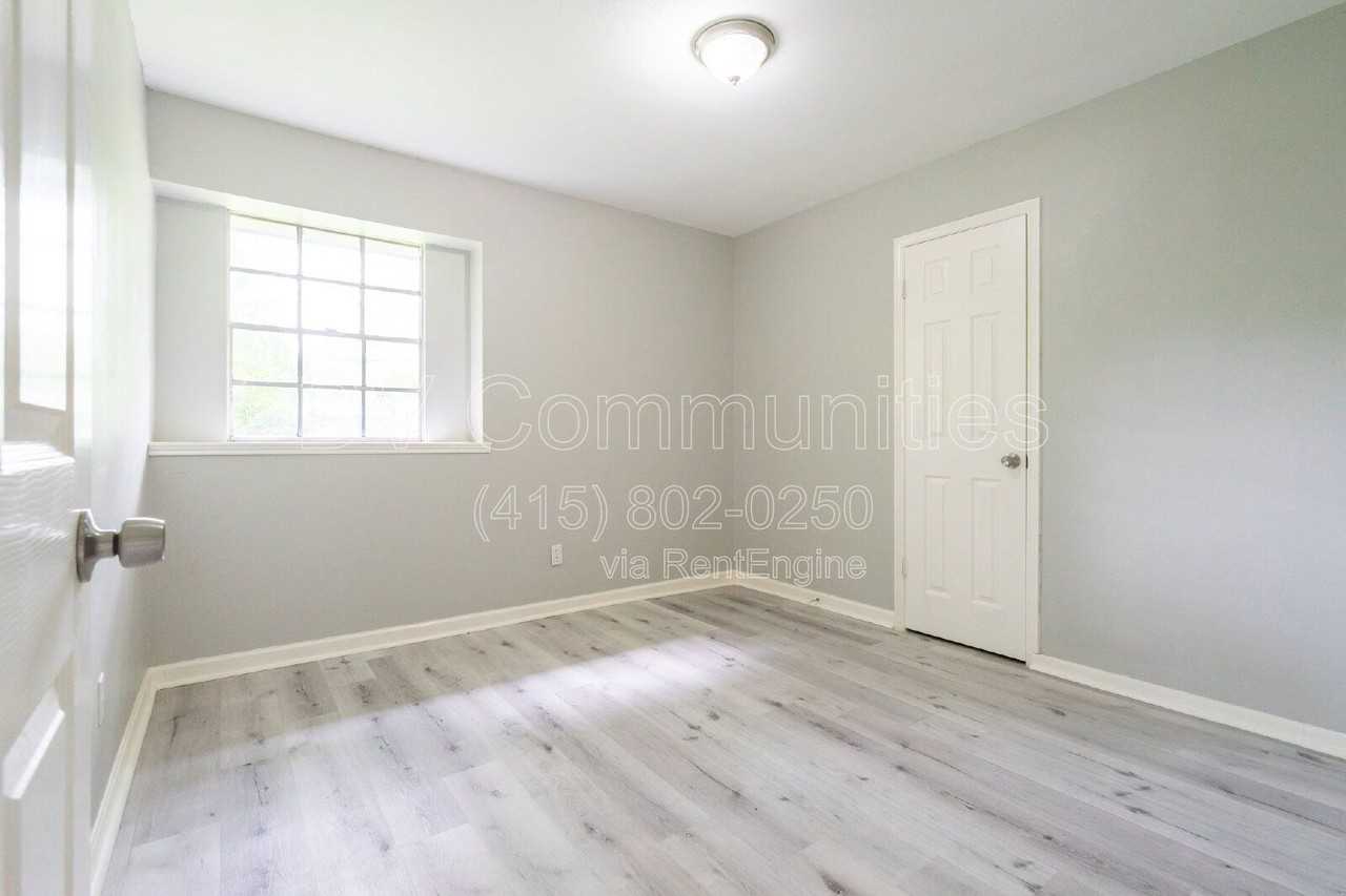 9196 White Oak Dr - Photo 3 of 28