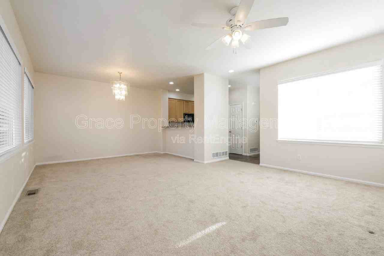 2241 E 128th Ave - Photo 5 of 21