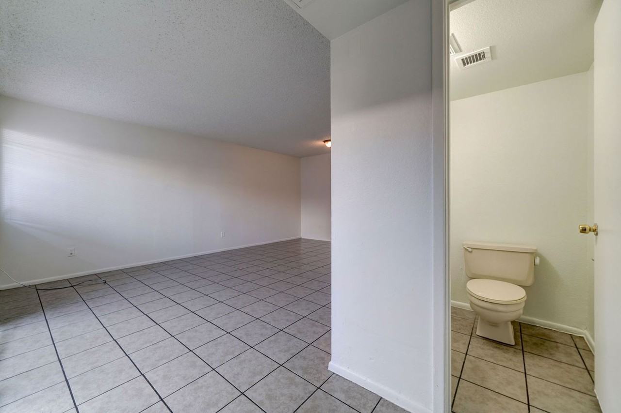 2696 N 43rd Ave #33C - Photo 5 of 24